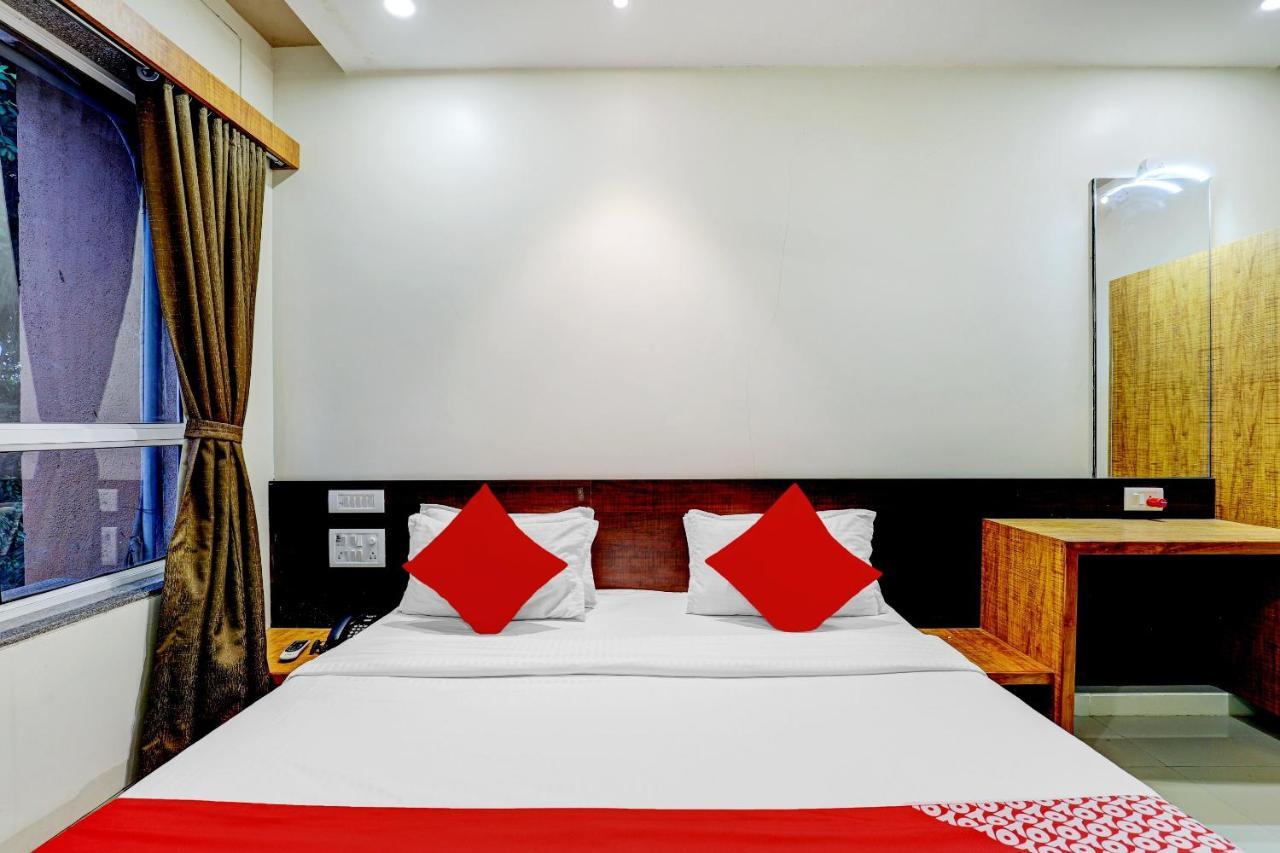 OYO 77491 Hotel Shreenath Valsad Exterior foto