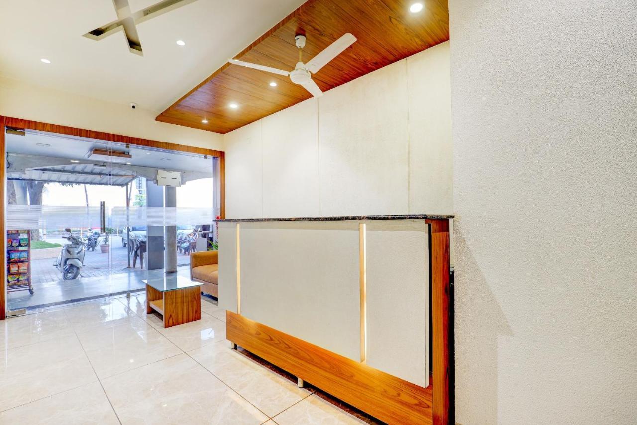 OYO 77491 Hotel Shreenath Valsad Exterior foto